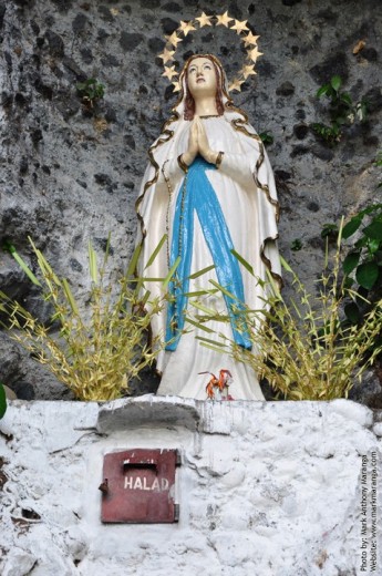 Statue of Our Lady of Lourdes