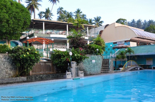 Holiday Swimmers' Pool