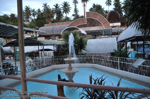 Pool with Fountain