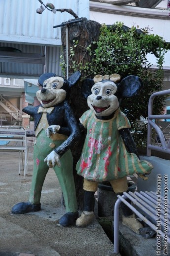 Mickey and Minnie Statue