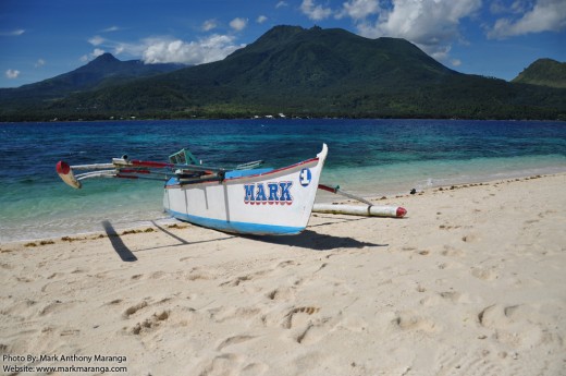 Outrigger docked at White Island