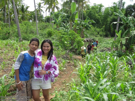 Trek going to Sillon Cave