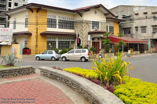 Museo Dabawenyo from Andres Bonifacio Rotunda