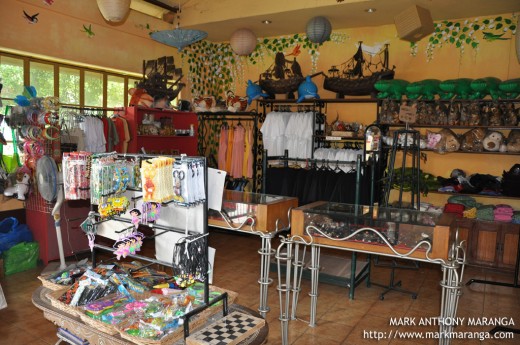 Davao Crocodile Park Souvenir Shop