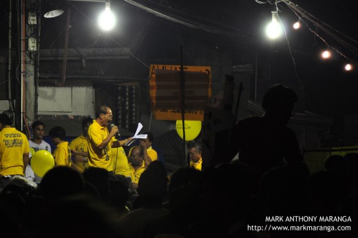 Barangay Elections Candidate - Saying his Speech