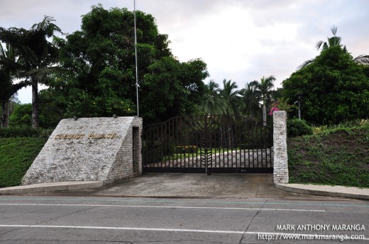 Coconut Palace Gate