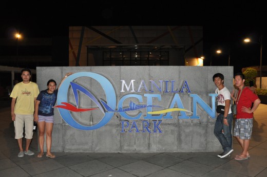 Jim2x, Lisa, RC, Bouying at Manila Ocean Park