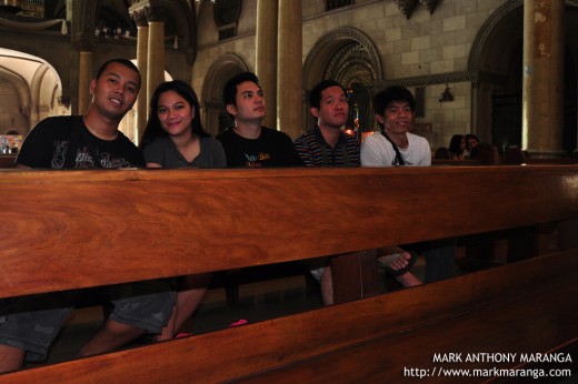 Mark, Lisa, Jim2x, Bouying, RC at Manila Cathedral