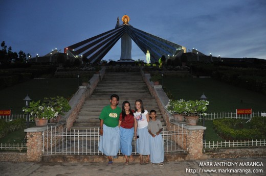 Papa Randy, Lisa, Lyxa, RR at Divine Mercy Shrine