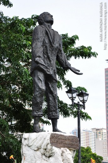 San Lorenzo Ruiz de Manila Statue