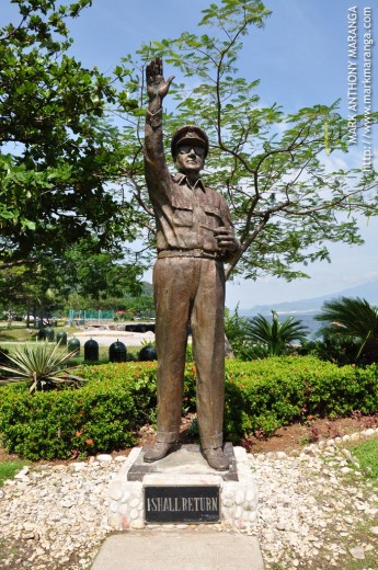 General Douglas MacArthur Statue