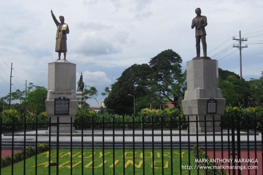 Ninoy-Cory Aquino Monument