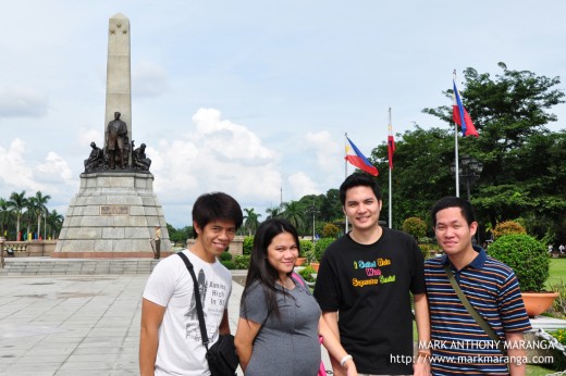 RC, Lisa, Jim2x, Bouying at Rizal Monument