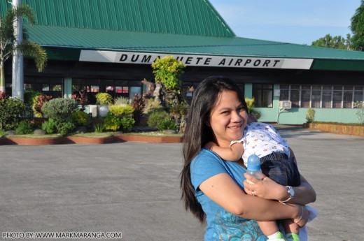 Lisa and Sam at Sibulan-Dumaguete Airport