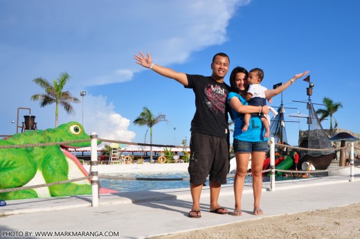 Mark Lisa and Sam at Emars Wavepool