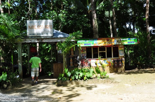 Entrance of Mag-aso Falls