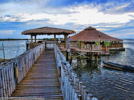 Lantaw Floating Native Restaurant