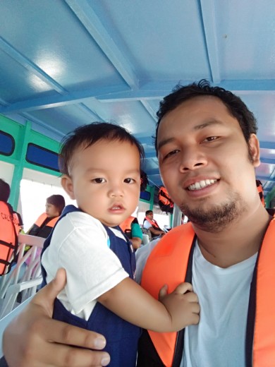 Mark and Baby Jim during the Island Hopping Tour