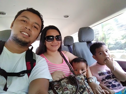 On the Way to Sta. Lourdes Wharf with the Family