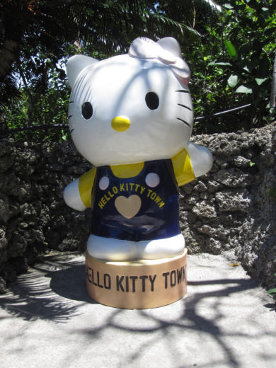 Hello Kitty Statue