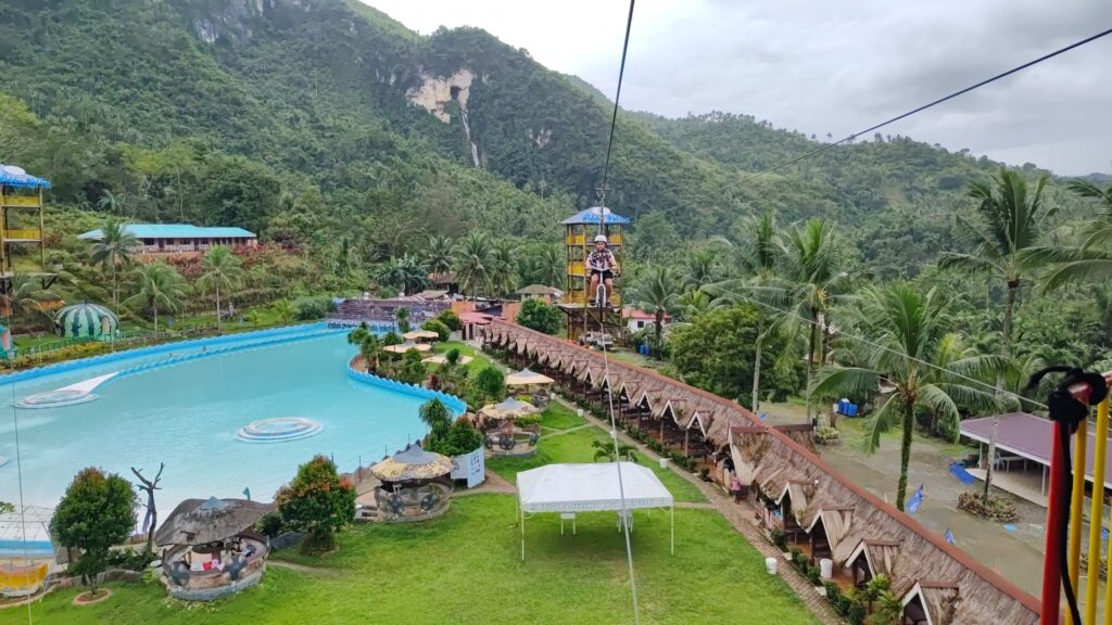 Hidden Valley Wavepool and Mountain Resort