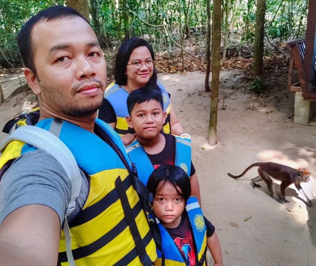 Wild Macaques in Palawan