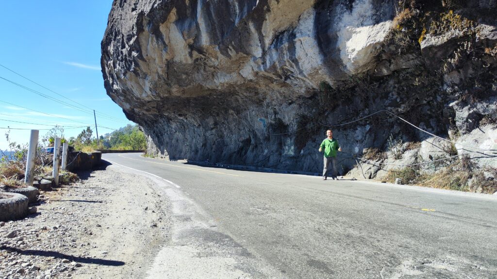 Natumpukan Half Tunnel